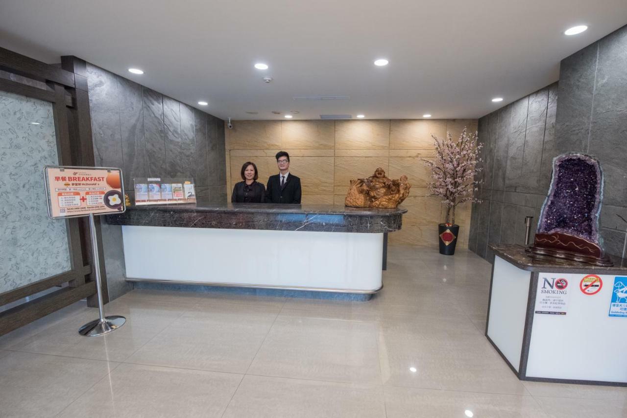 Junli Hotel Banciao Luaran gambar