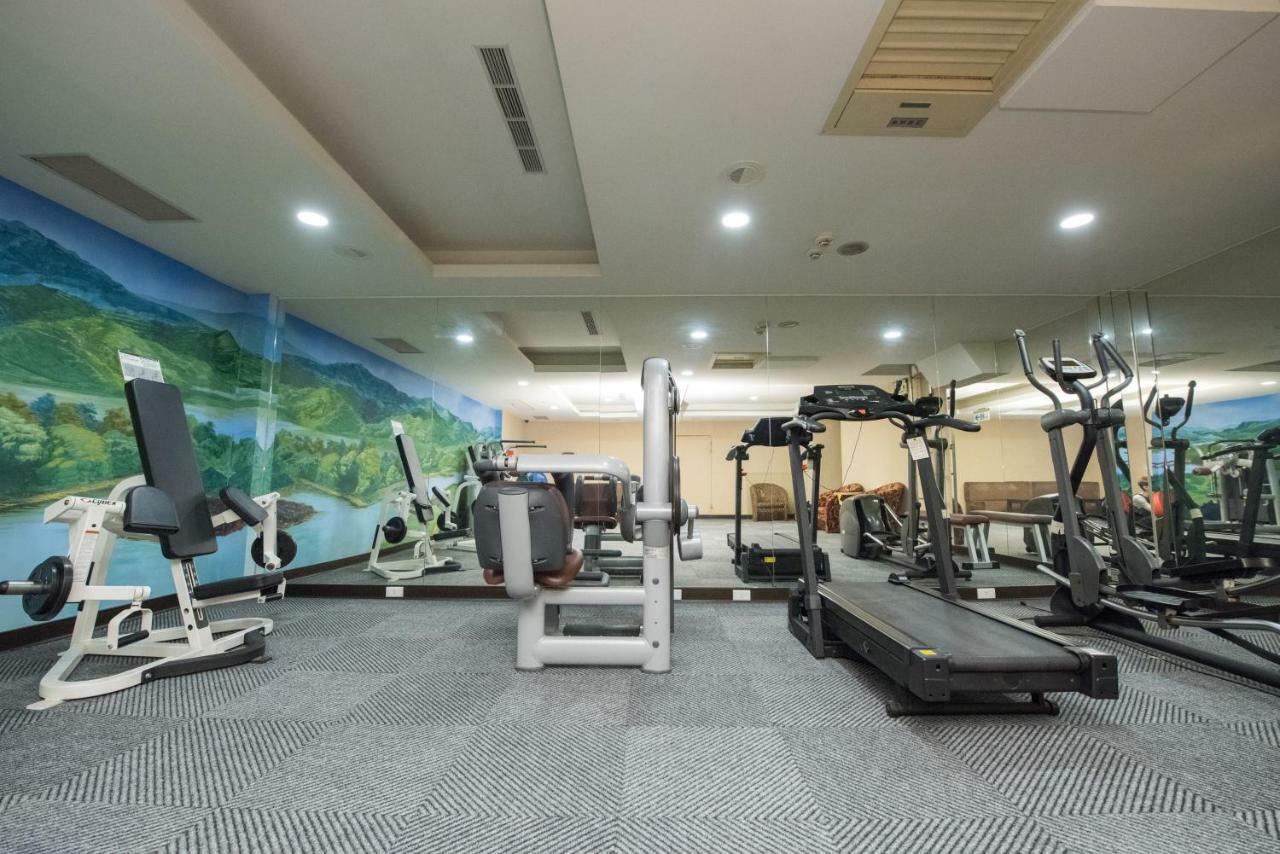 Junli Hotel Banciao Luaran gambar
